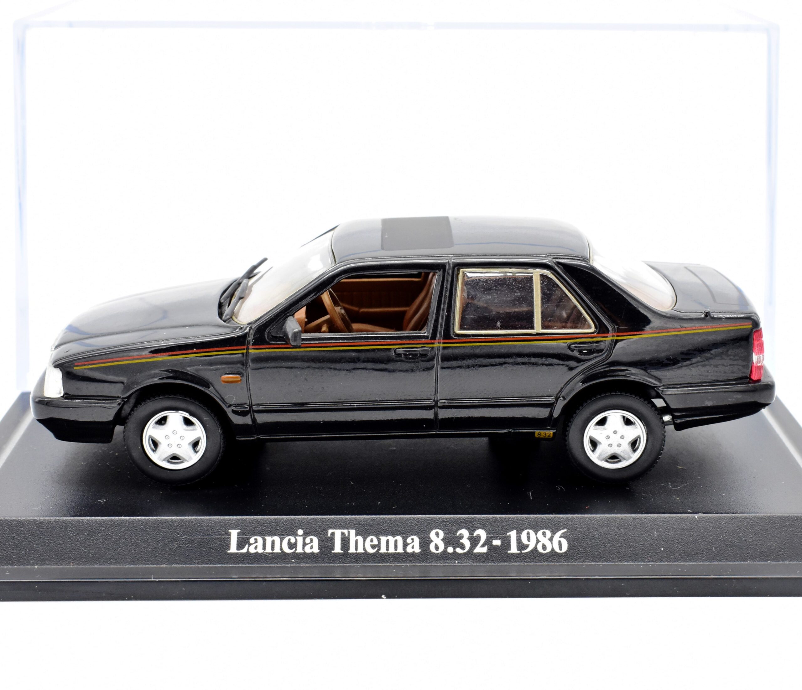 Modellino auto LANCIA THEMA FERRARI 8.32 tema scala 1:43 collezione NOREV  raro