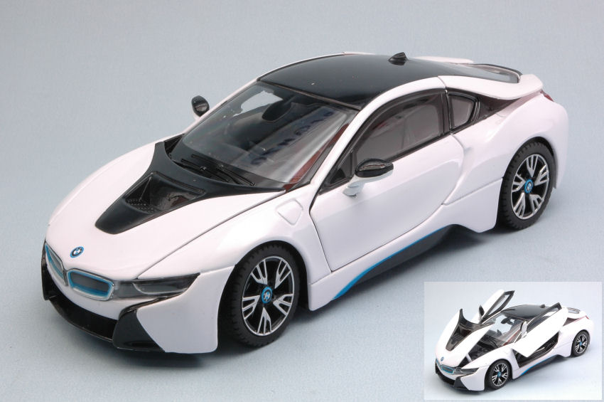 Modellino auto scala 1:24 BMW i8 2015 WHITE diecast modellismo statico