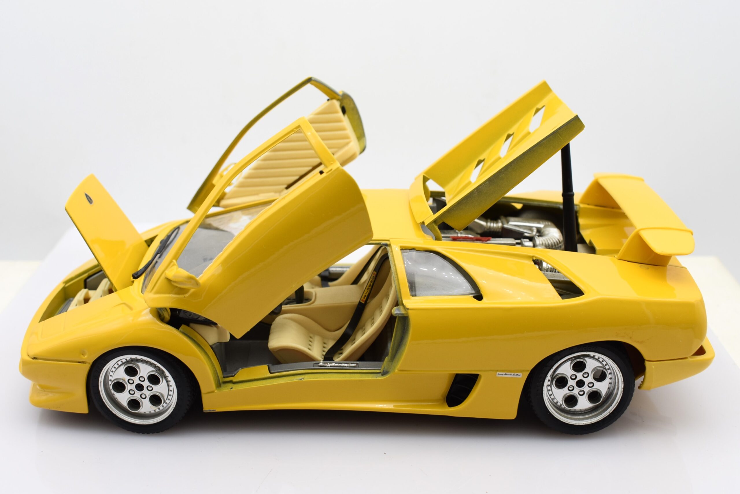 Modellino auto scala 1:18 Lamborghini Diablo diecast modellismo statico -  Arcadia Modellismo