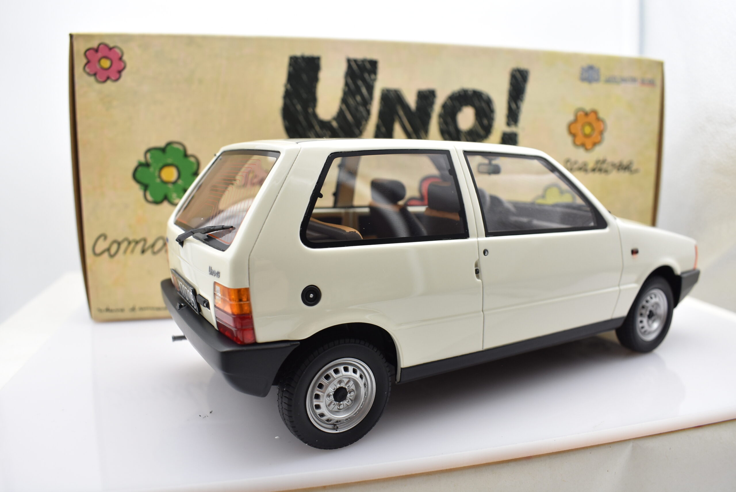 Fiat Uno 45 1983 1:18 Modellino in scala 1:18 Laudoracing